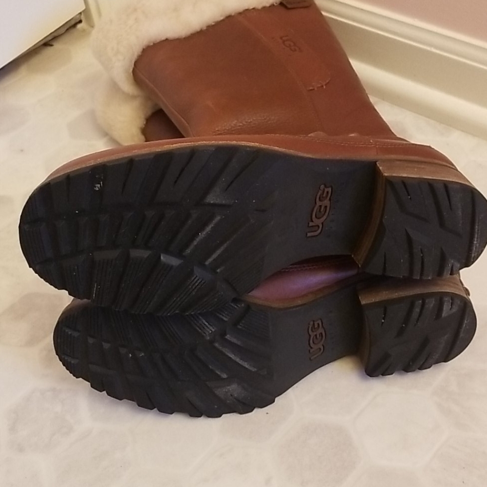 UGG camel shearling boots - Picture 9 of 12